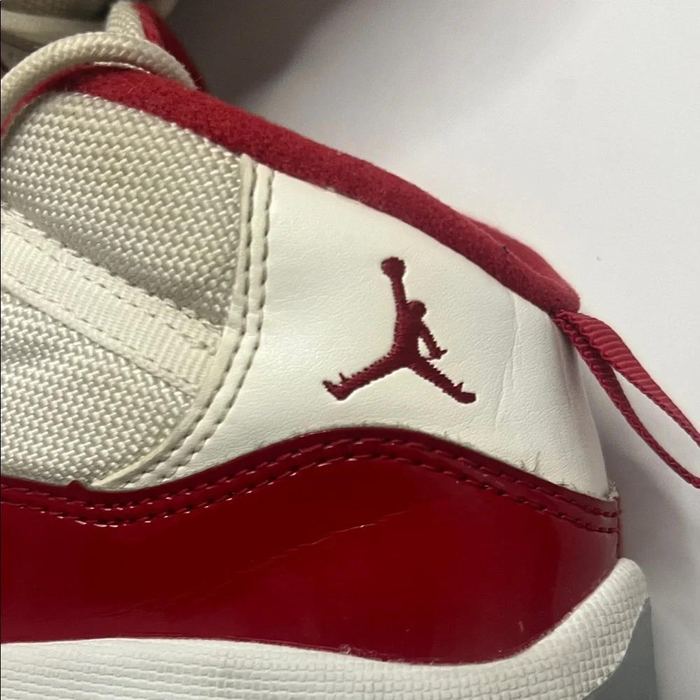 Kids Air Jordan Retro 11 Cherry Sneakers size 10C - Picture 2 of 7